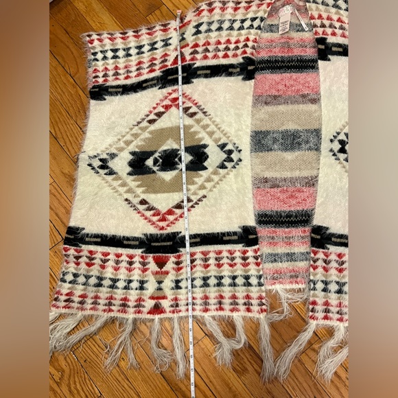 Free People Canyonland Fringe Kimono Southwestern Aztec Fuzzy Poncho One Size - Picture 10 of 16